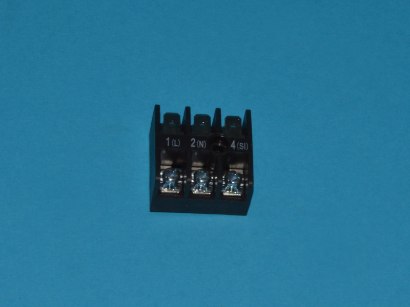 TERMINAL BOARD